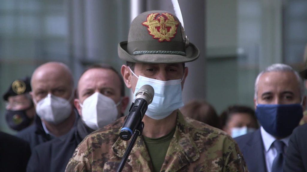 Figliuolo: "Situazione Johnson & Johnson si risolverà a breve"