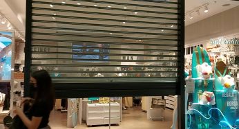 “Chiudiamo per potere aprire”: la protesta dei centri commerciali