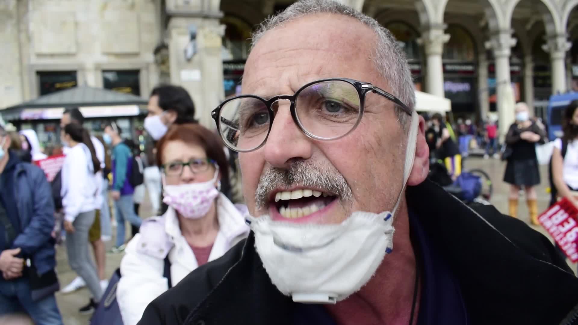 Milano, le voci dalla piazza contro il Ddl Zan: "Legge satanica contro la vita"