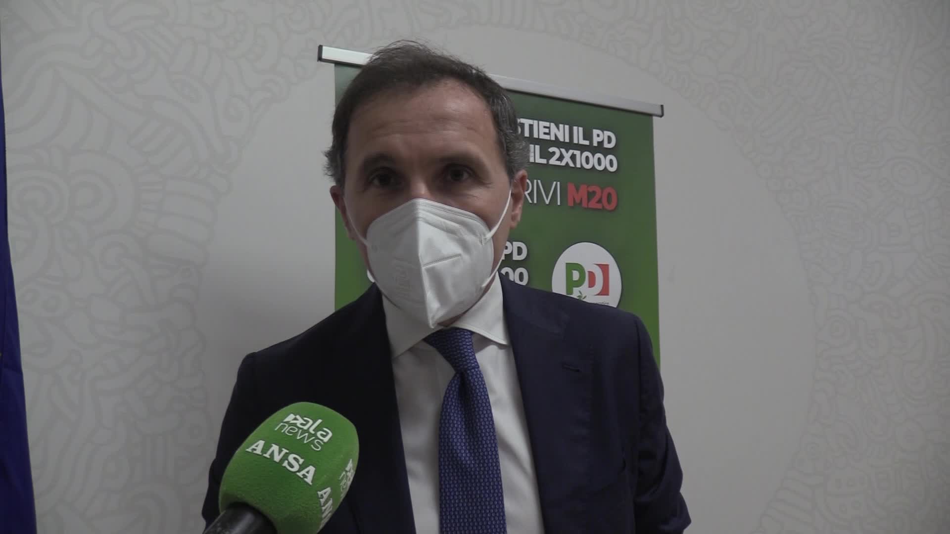 Riaperture, Boccia: "Chiedo a Salvini di fare un appello per incentivare le vaccinazioni"