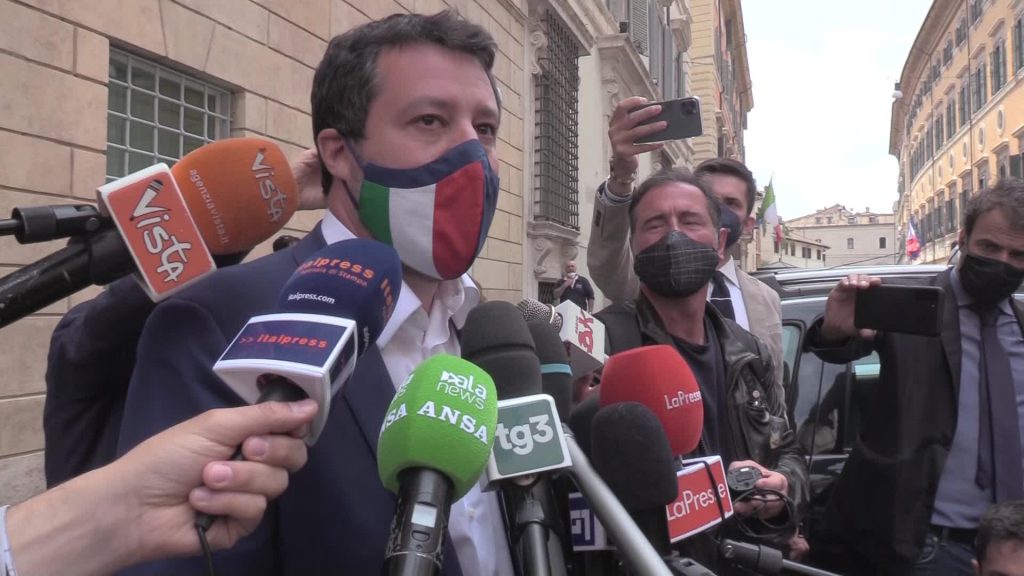 Immigrazione, Salvini: "Nessun bisogno di turisti pagati"