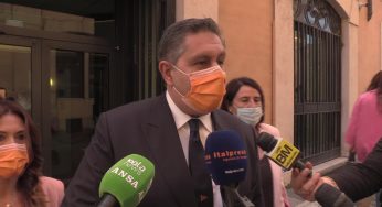 Il Green Pass per le scuole divide il Cdx. Toti è favorevole, Salvini no