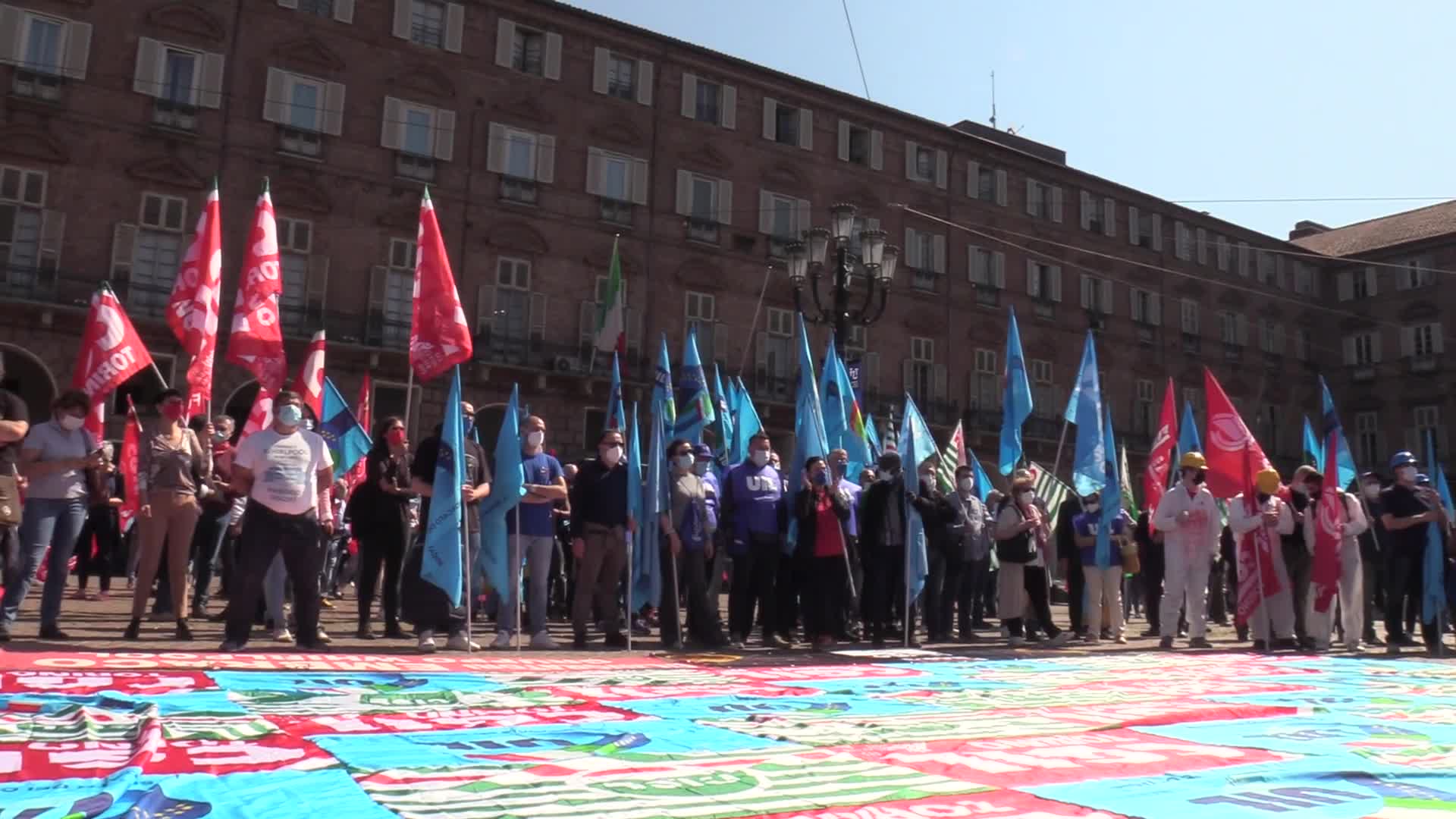 Torino, sindacati contro morti sul lavoro: "Tragedia Stresa insegna"