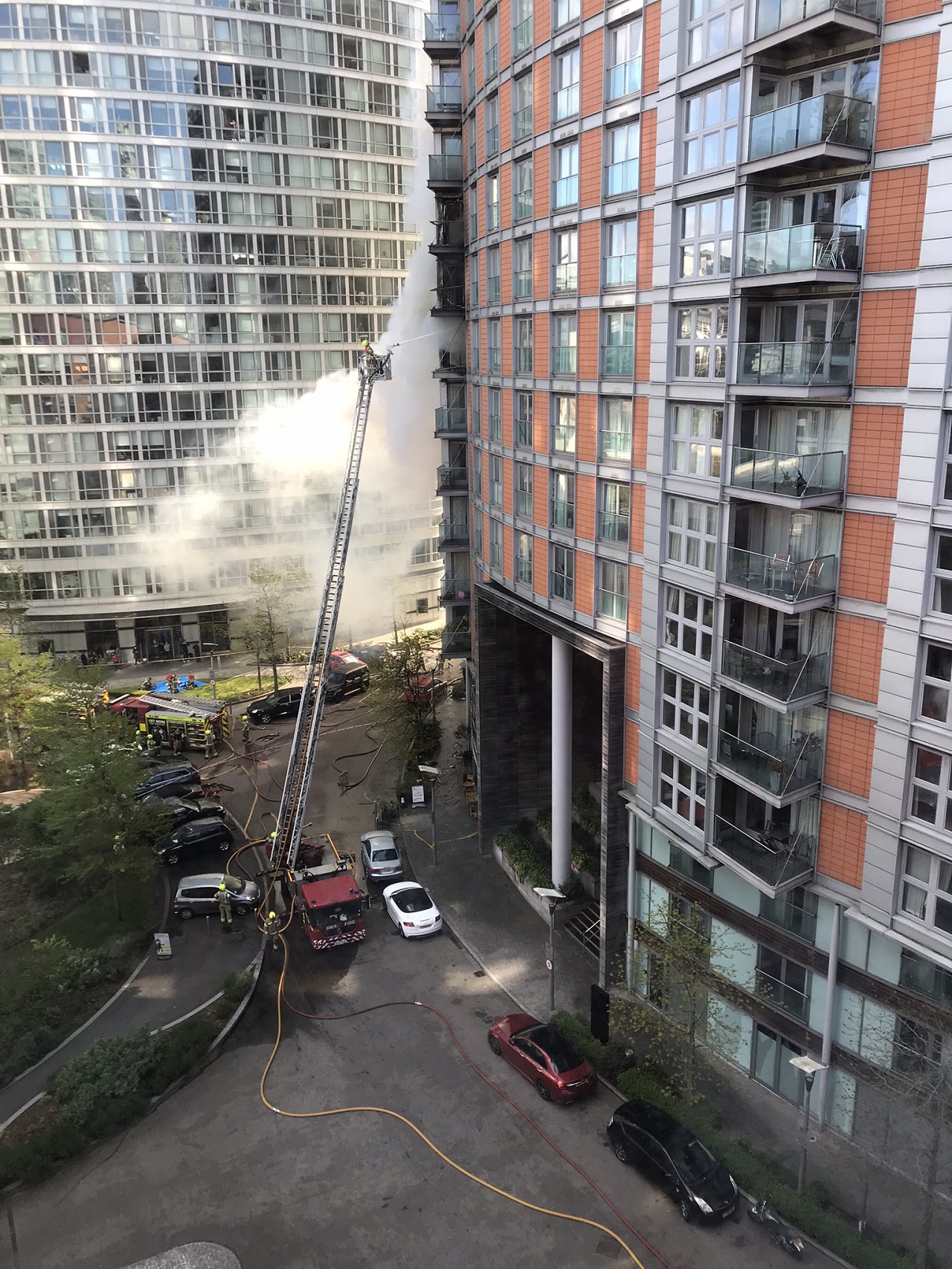 L'incendio divampato a Londra