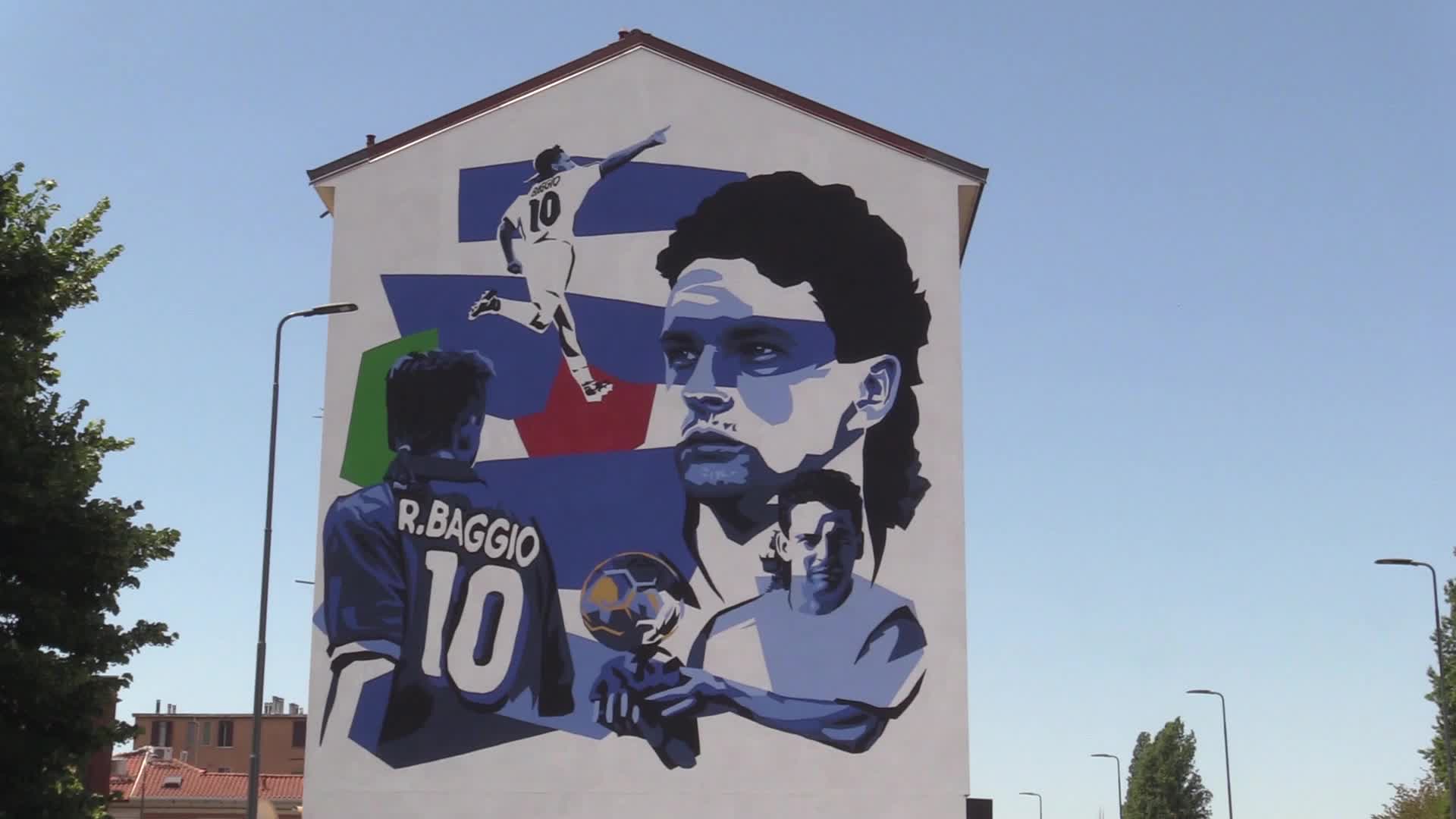 Roberto Baggio, a Milano spunta un murales dedicato al 'Divin Codino'