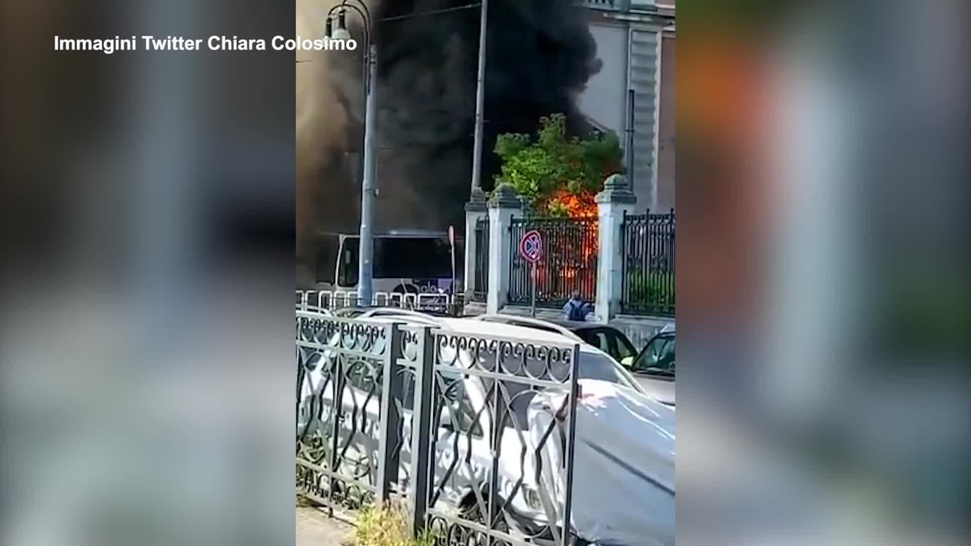 Roma, autobus dell'Atac in fiamme: nessun ferito