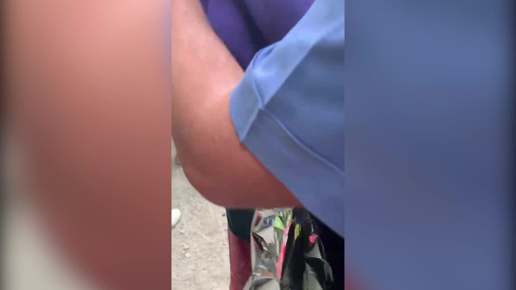 Mugello, la mamma riabbraccia il piccolo Nicola ritrovato nei boschi