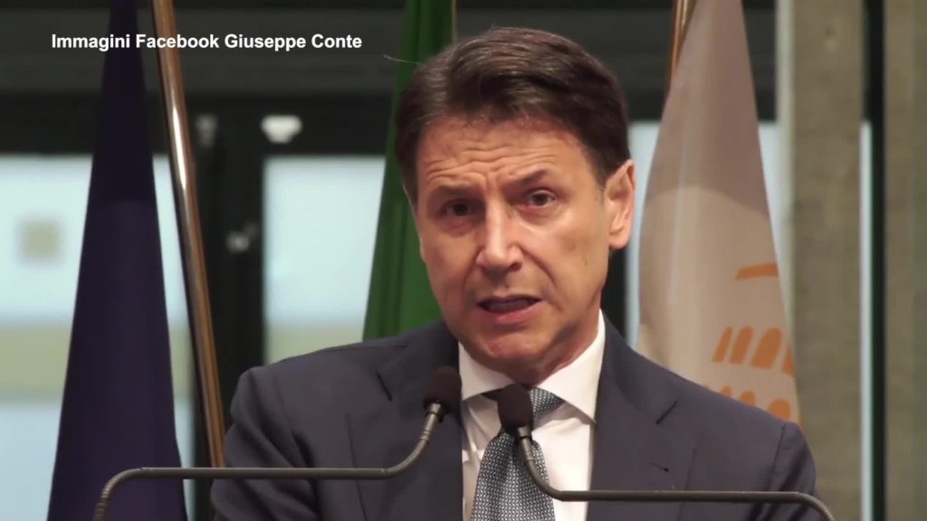 Caos nei 5 Stelle, Conte non ci sta e replica a Grillo: “È il padre padrone”