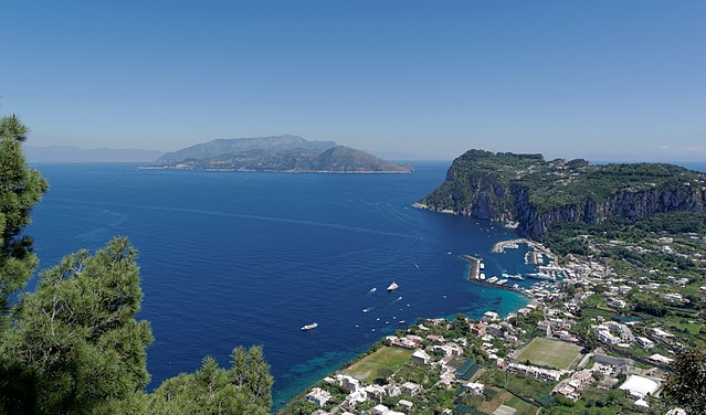 Isole Covid free in Campania, il virus comincia a far breccia