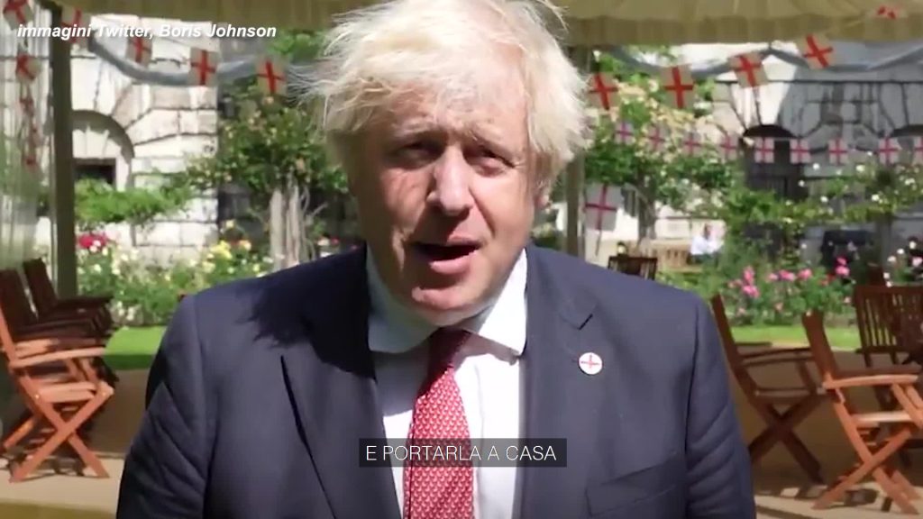 Europei, Johnson: "Buona fortuna all'Inghilterra. Portate la coppa a casa"