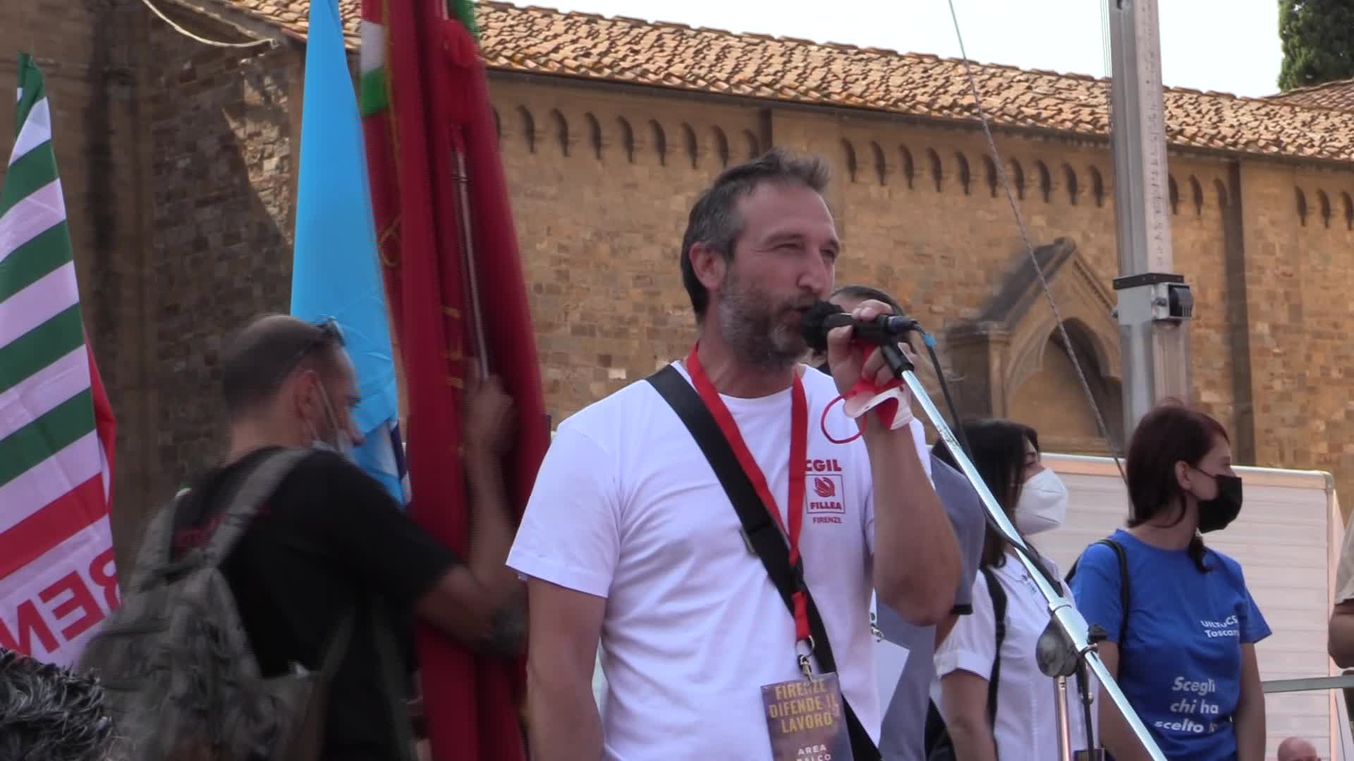 Gkn, sciopero dei lavoratori licenziati: invase le strade di Firenze