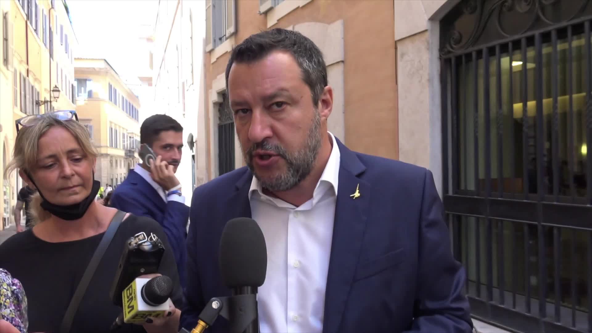 Covid, Salvini: "I giovani devono poter scegliere"