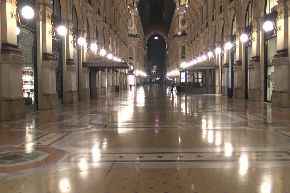 coprifuoco milano galleria vittorio emanuele II