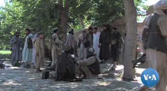 Afghanistan, straziante post della regista Sahraa Karimi: “Noi traditi”