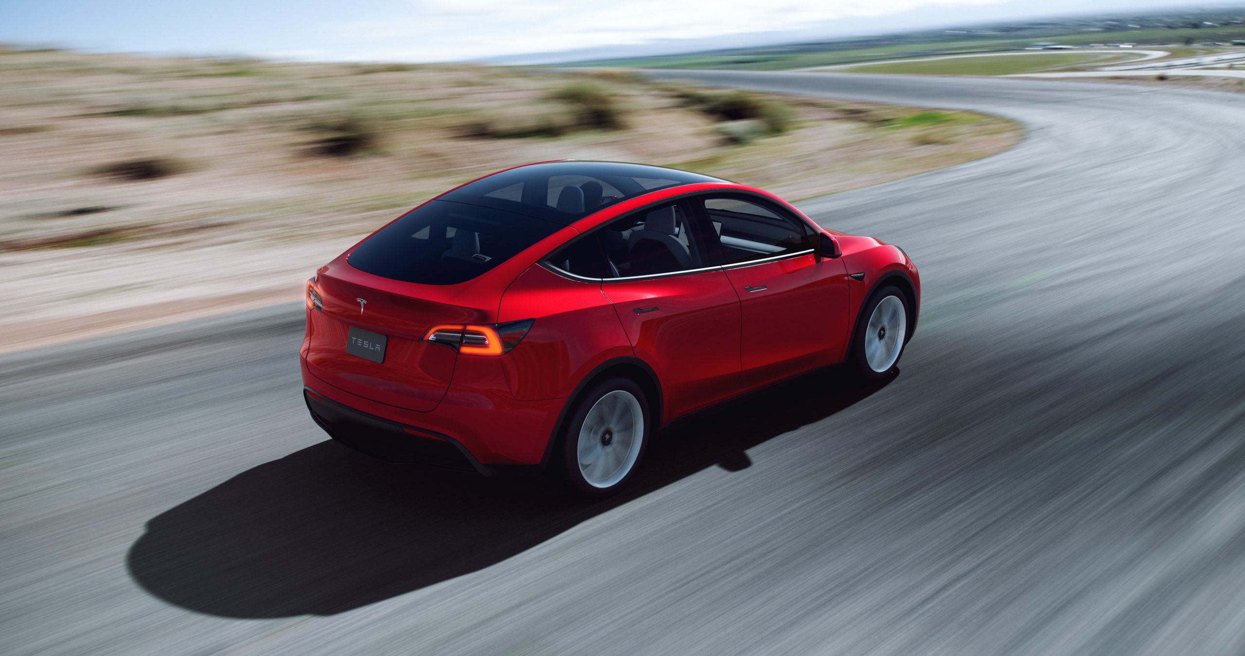 Tesla Model Y, arriva in Italia la suv elettrica