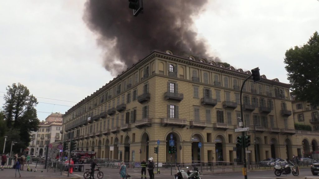incendio torino