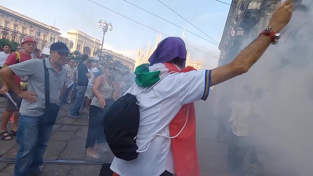 Milano proteste no green pass