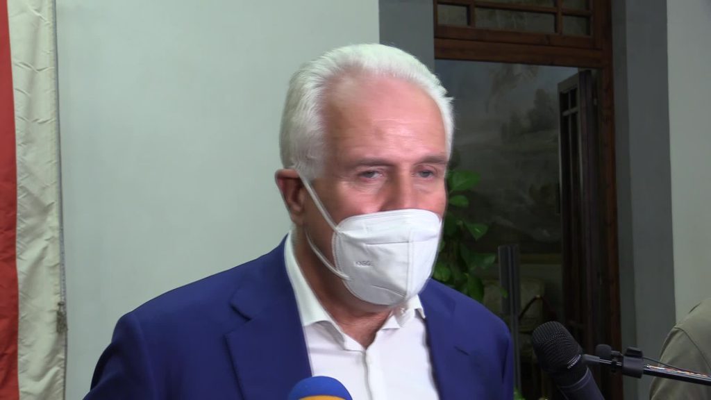 Vaccini, Giani: "La Toscana è pronta per la terza dose ai fragili"