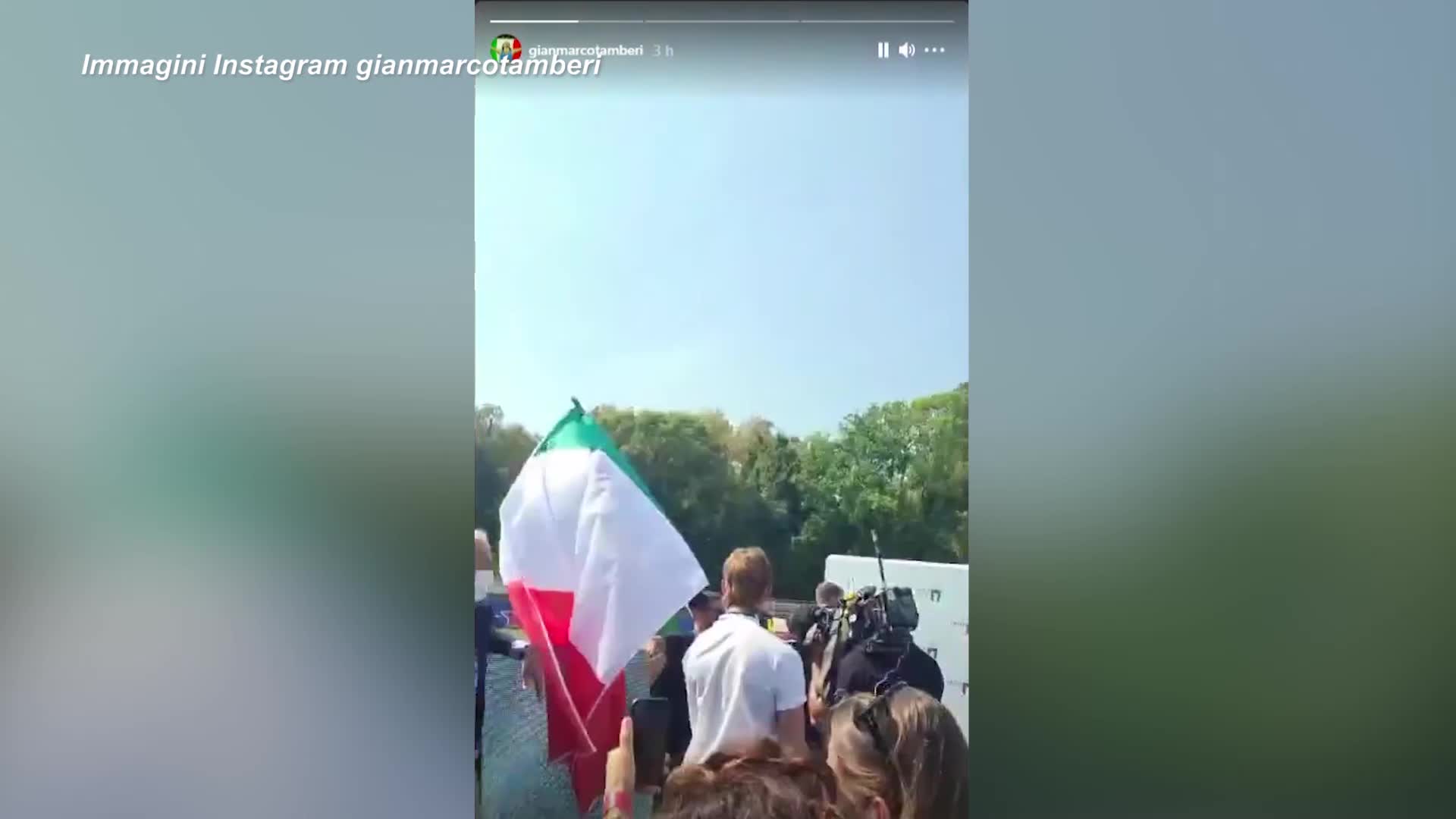 Formula 1, a Monza gli atleti azzurri invadono la pista