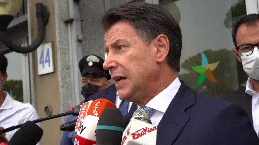 Conte: "Ho parlato con Cingolani. Per noi no al nucleare"