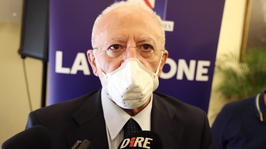Comunali Napoli, De Luca show: ne ha per tutti, dalla Lega a Manfredi