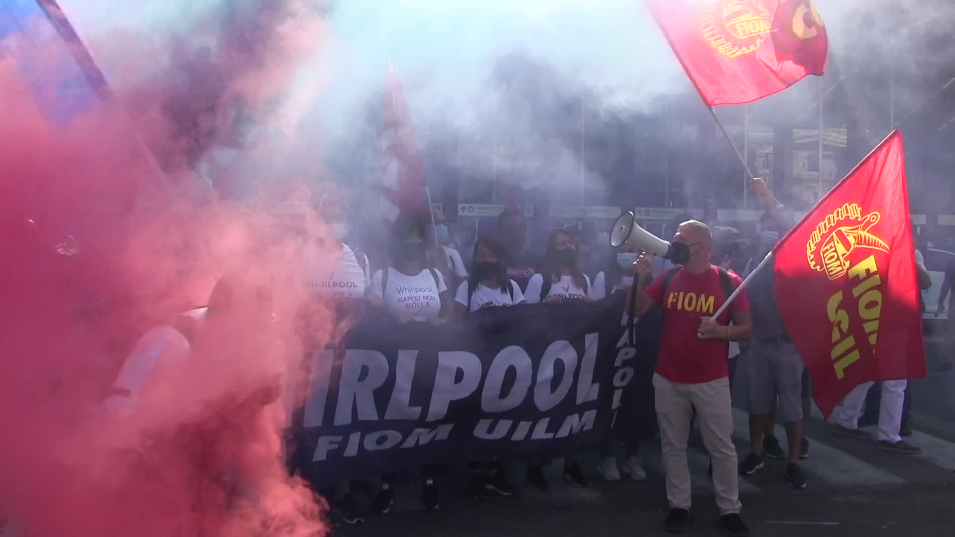 manifestazione dei lavoratori whirlpool