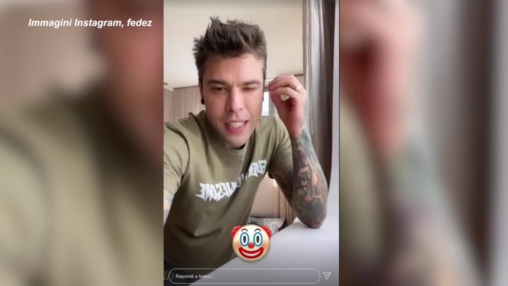 Morisi indagato: la solidarietà di Lapo Elkann e gli attacchi Fedez