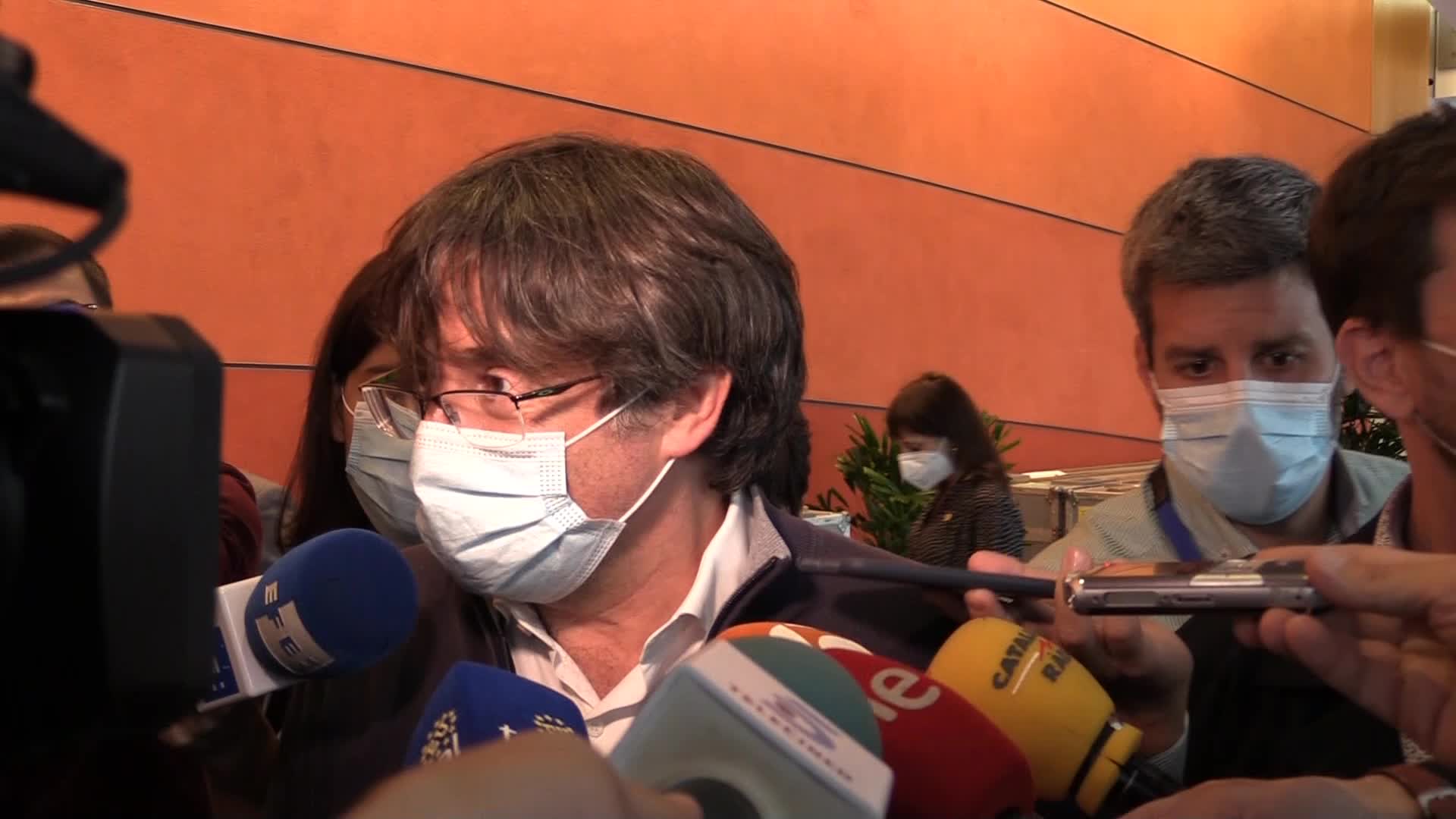 Puigdemont al Parlamento Ue: "Sarò in Sardegna per l'udienza"