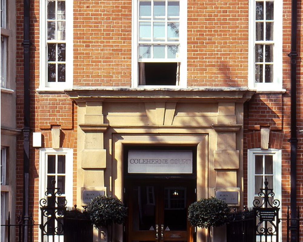Londra, compare una targa blu sulla casa di Lady Diana