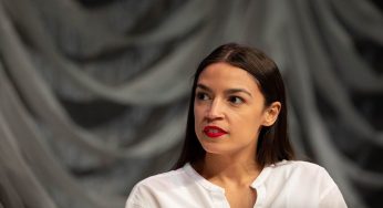 Met Gala, l’abito di Alexandra Ocasio-Cortez: messaggio per tutti