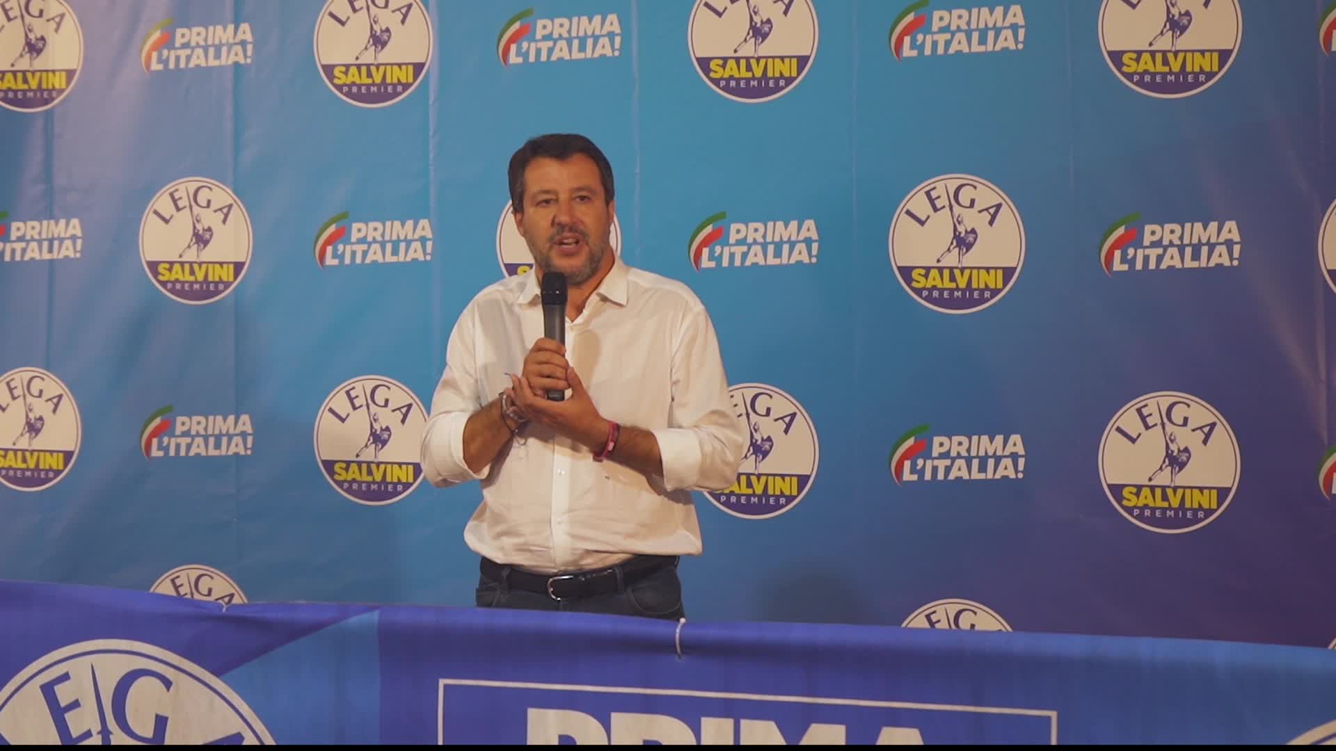 Salvini: "Sono antifascista, la Lega non sarà in piazza il 16 ottobre"