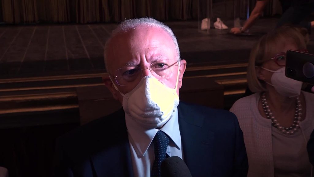 De Luca: "M5S? Basta aggressività, rapporto va coltivato"