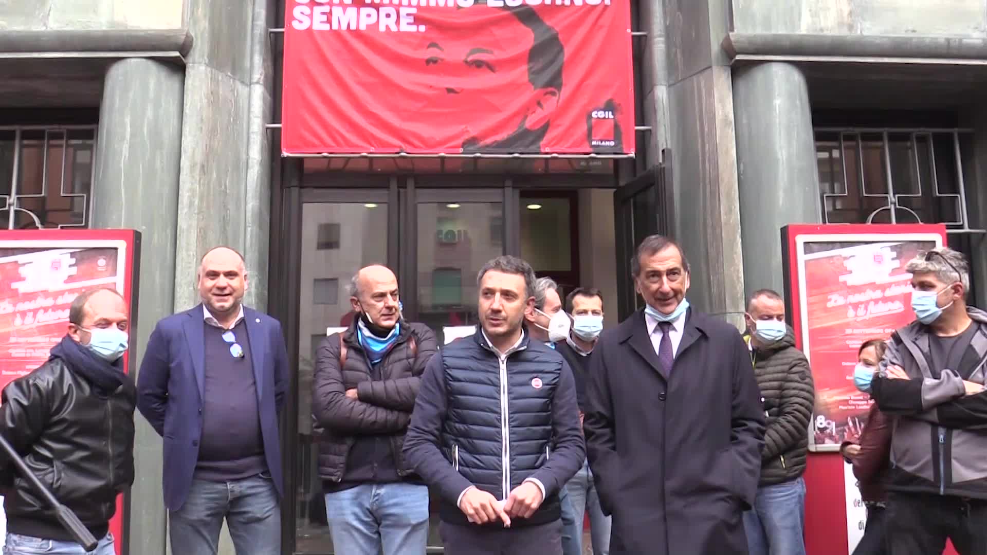 Cgil, presidio antifascista a Milano: 