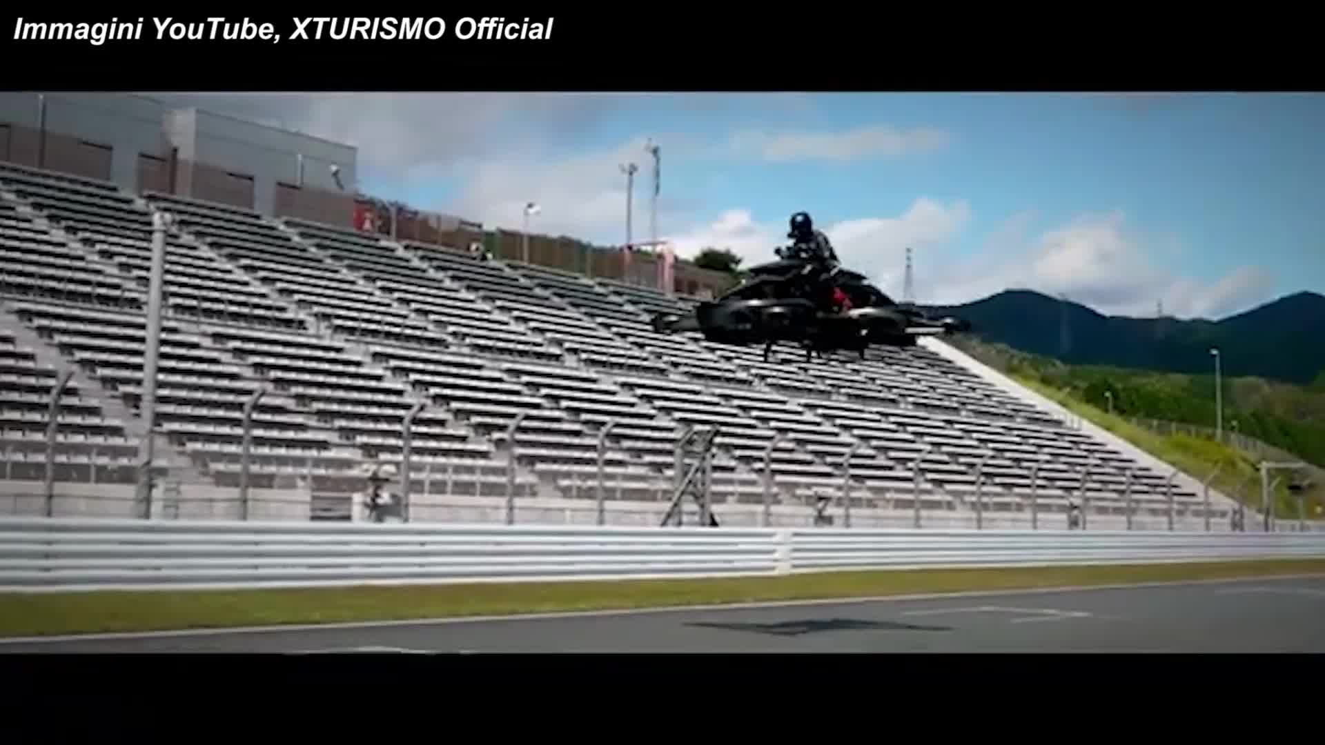 Giappone, ecco la XTurismo: prima moto volante sul mercato - VIDEO