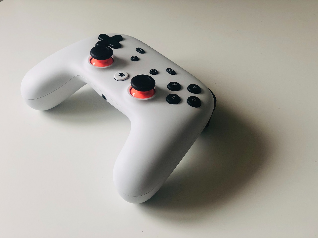 Il controller di Google Stadia (Cristiano Pinto-Unsplash)