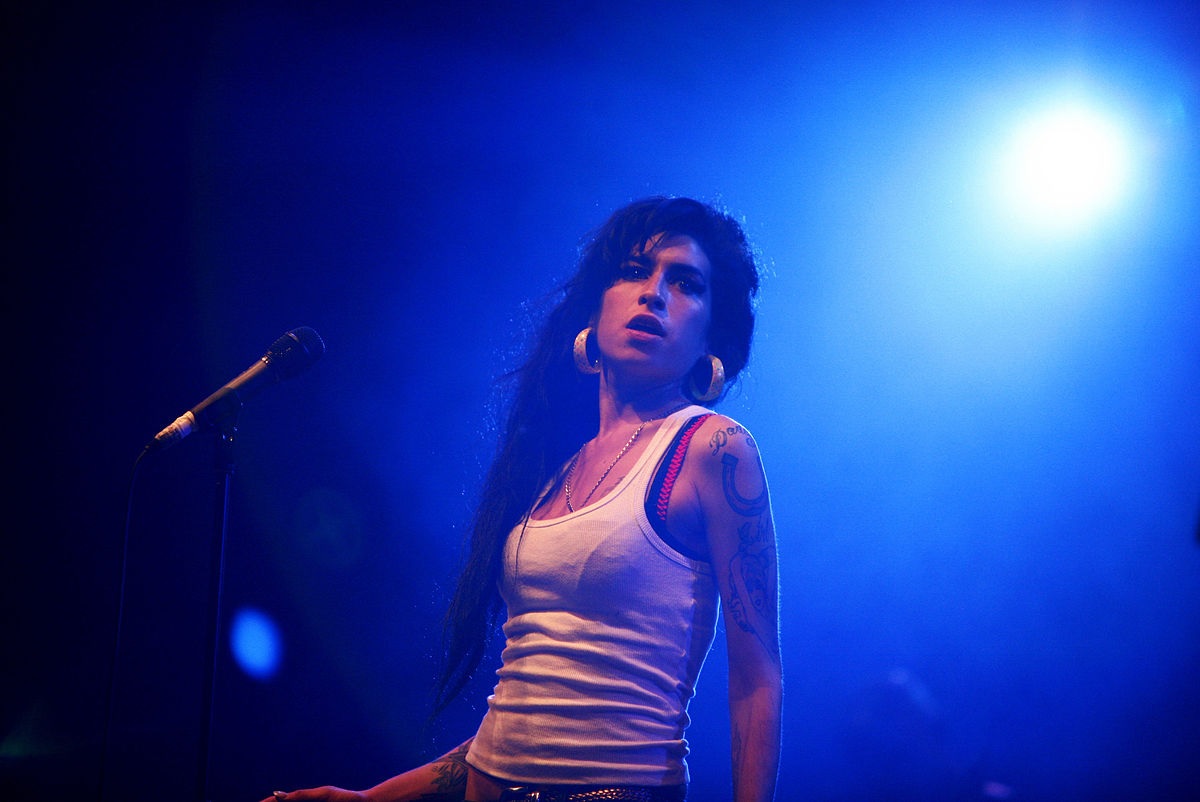 Amy Winehouse, all'asta 800 cimeli