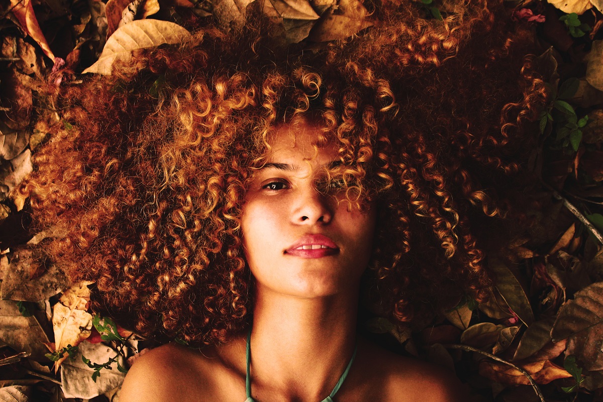 Capelli, castano cannella tendenza autunno
