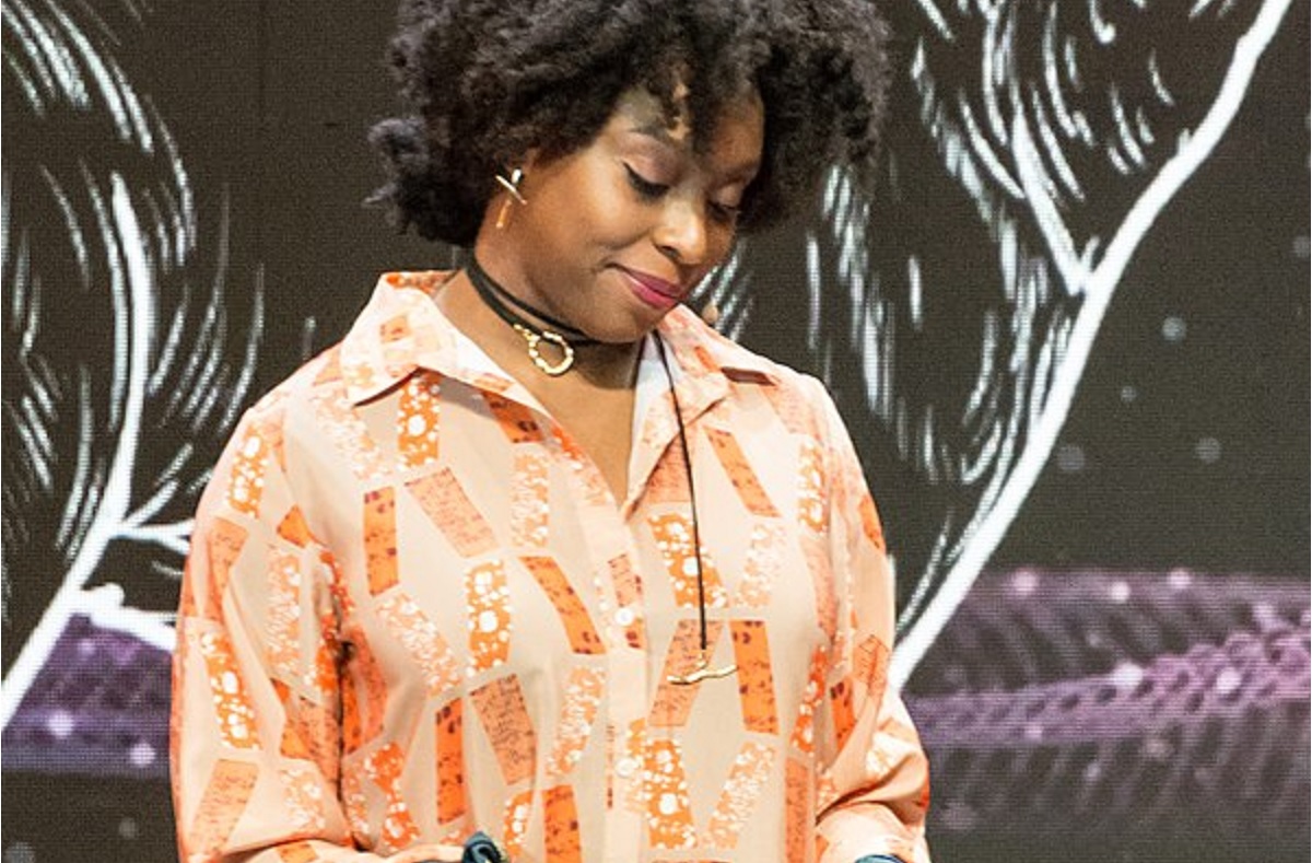 Chimamanda, la scrittrice nigeriana al Salone del Libro