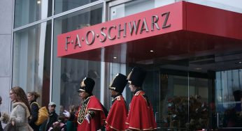 Fao Schwarz, il negozio di “Mamma ho perso l’aereo” apre a Milano