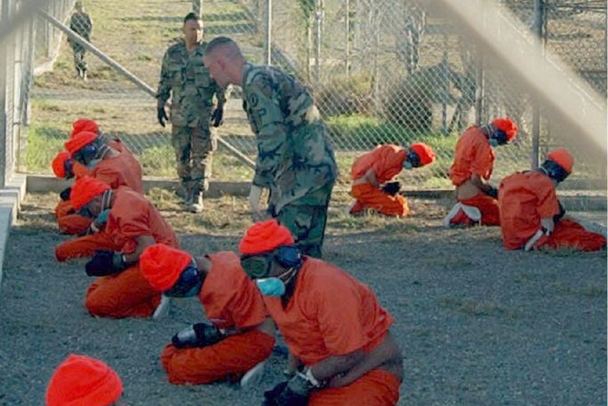 Guantánamo, ex prigioniero racconta torture Cia