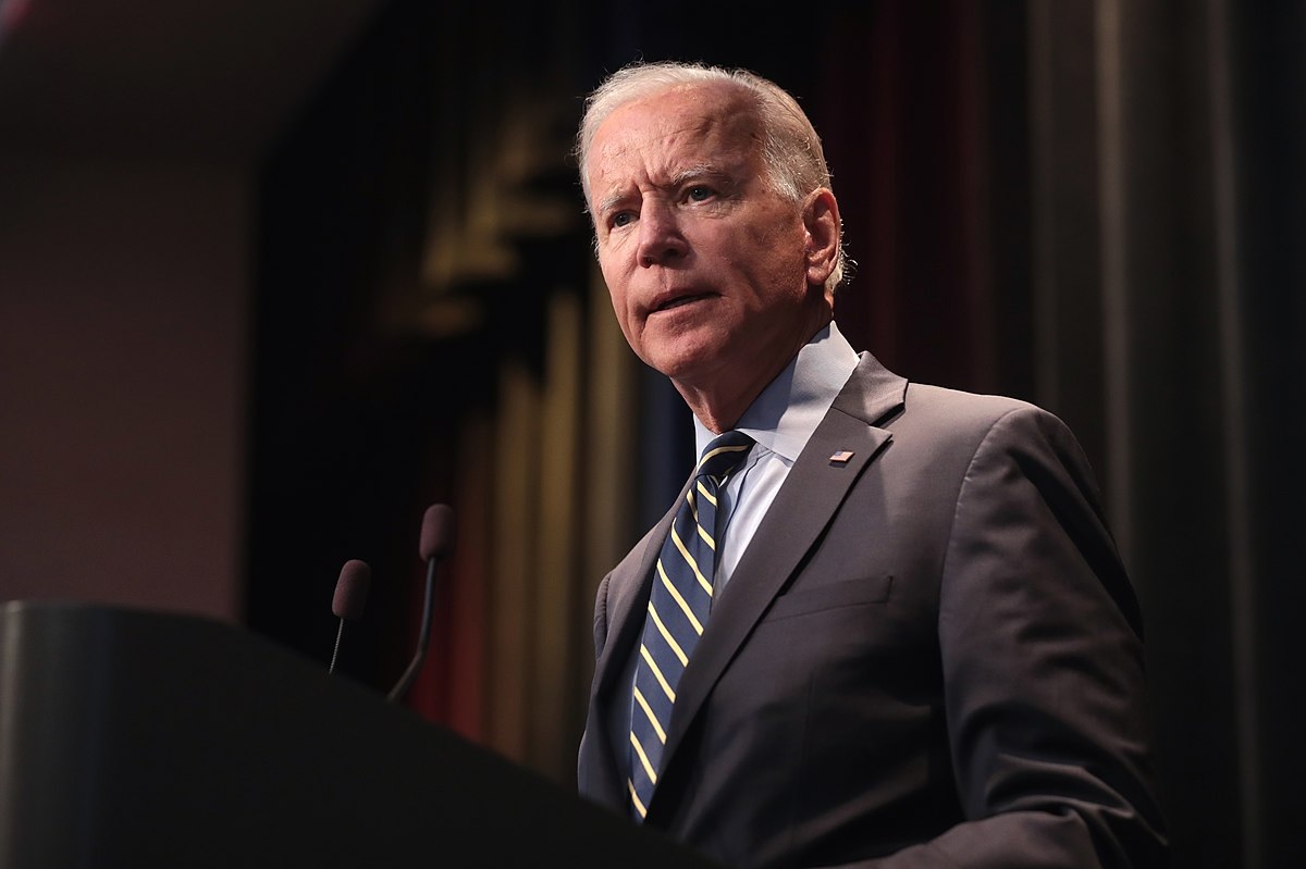 Biden, un anno alla Casa Bianca: il bilancio di 12 (complicati) mesi