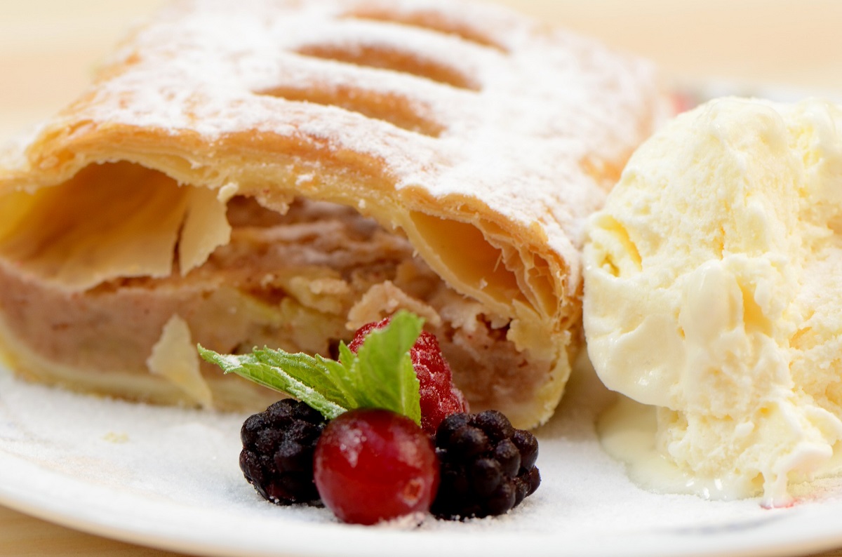 Strudel di mele con pasta sfoglia, ricetta