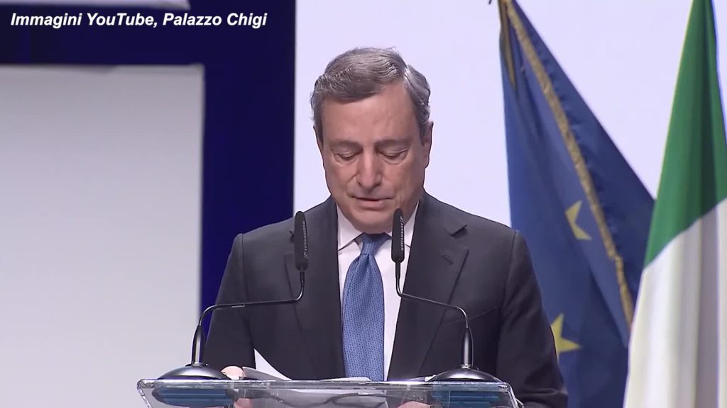 Draghi e l'asse con i sindaci sul Pnrr: "Cooperazione a tutti livelli"