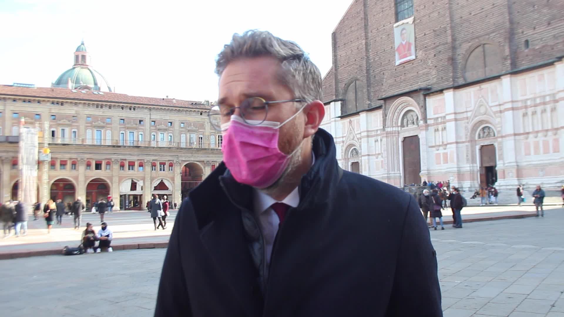 Bologna, Lepore: "Da oggi mascherina obbligatoria anche all'aperto"