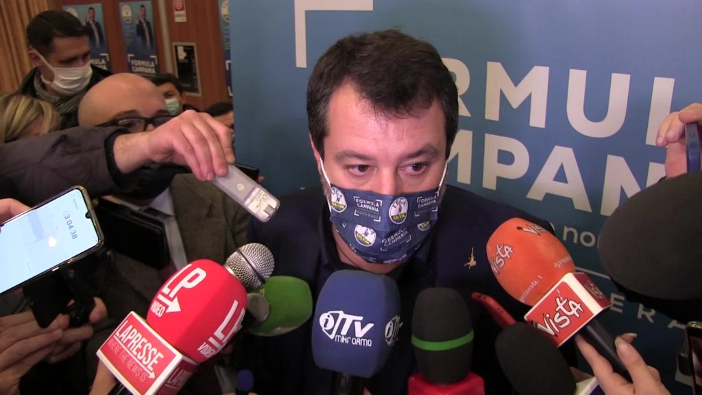 Salvini: "Reddito? Giriamo parte fondi alle pensioni di invalidità"
