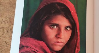 La ragazza afghana di Steve McCurry portata in salvo in Italia
