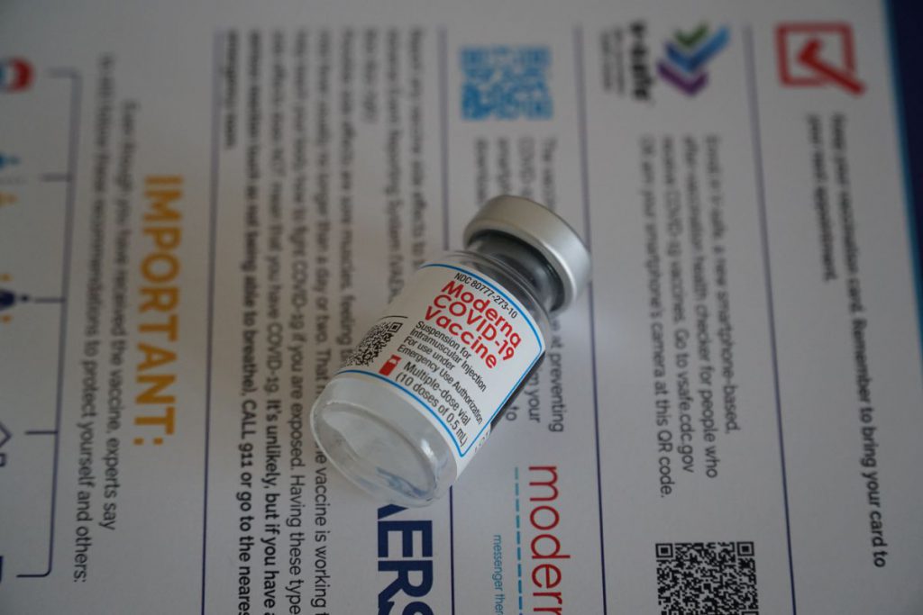 vaccino moderna meno efficace contro omicron