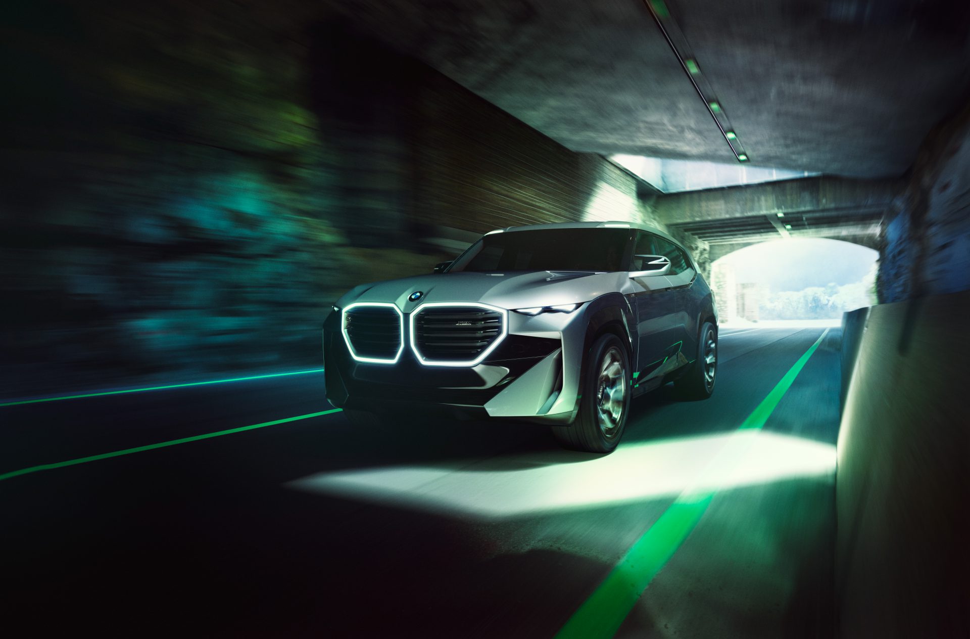 BMW Concept XM, una plug-in esagerata