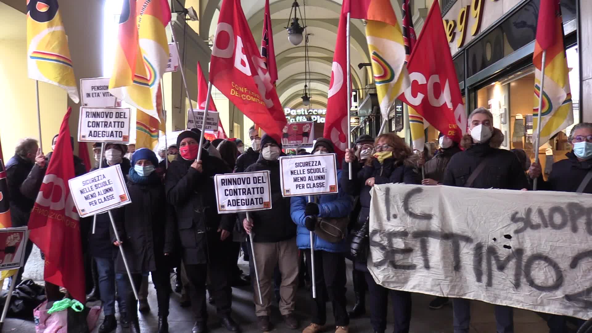 Scuola, sciopero a Torino: "L'obbligo vaccinale è un falso problema"