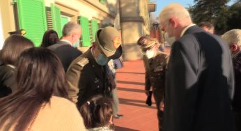 Vaccini, Figliuolo: “Omicron si combatte con le terze dosi”